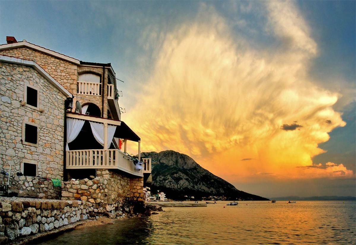 Apartments Martina Брист Екстериор снимка