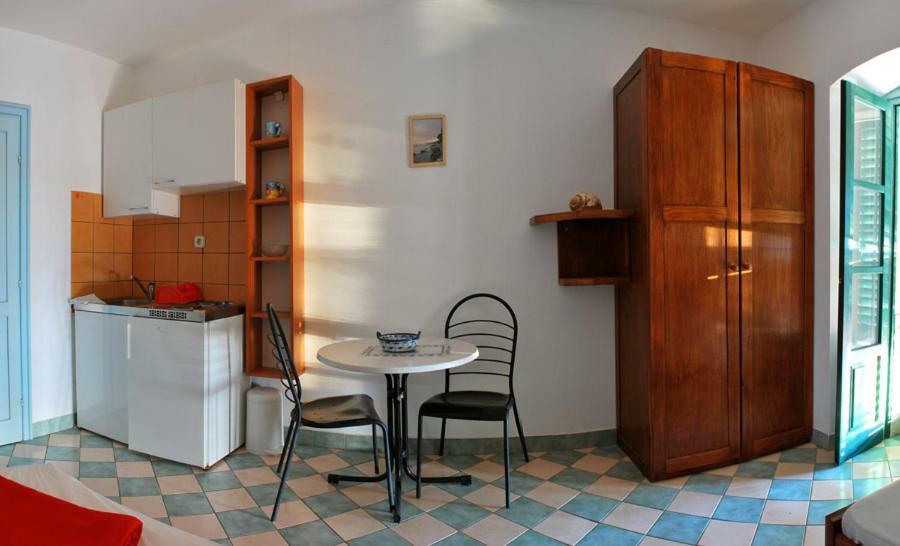 Apartments Martina Брист Екстериор снимка