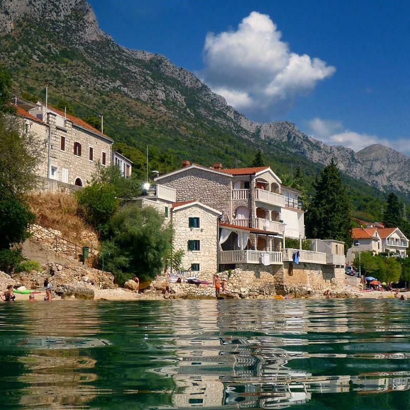 Apartments Martina Брист Екстериор снимка
